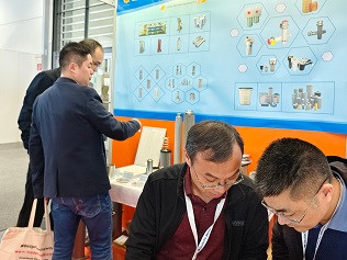 1744096578898560.jpg 1744096578898560.jpg